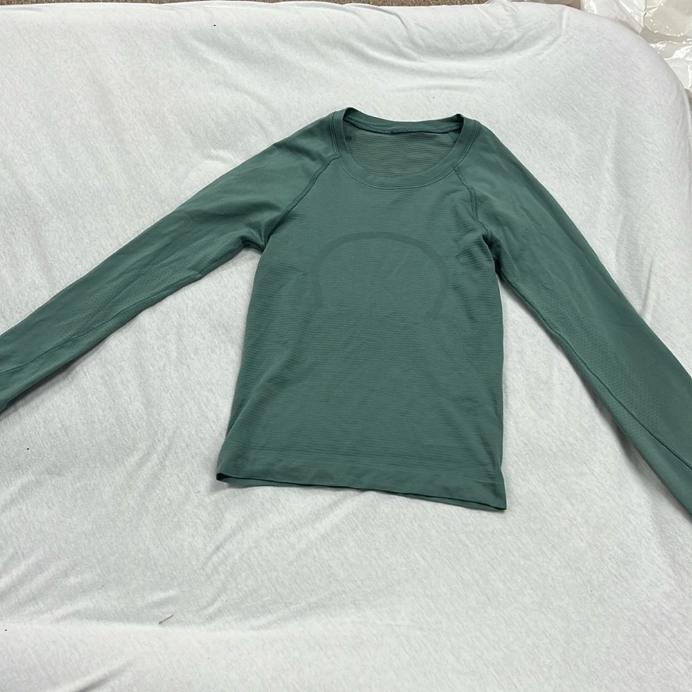 long sleeve swiftly tech